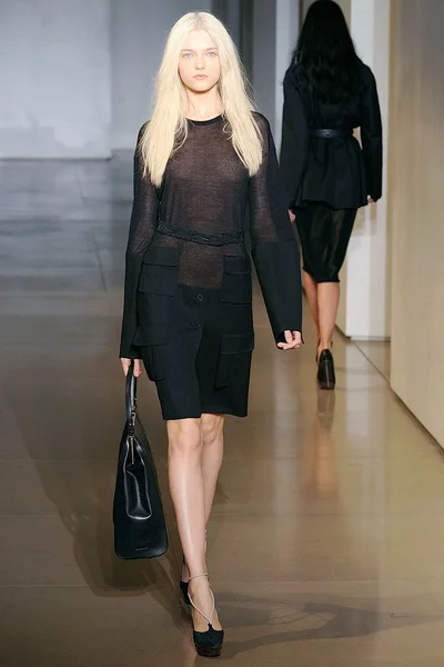 Look 24